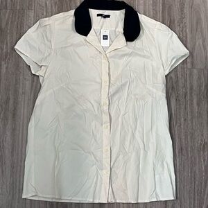 GAP Ivory Shirt with Black Collar